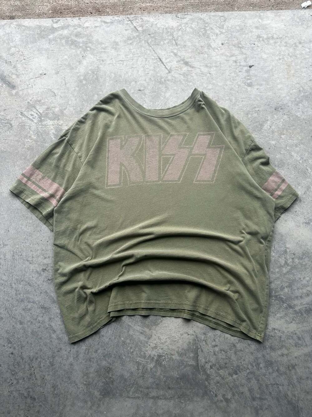 Goodie Two Sleeves KISS Band T-Shirt Size M Olive Green Striped Sleeves